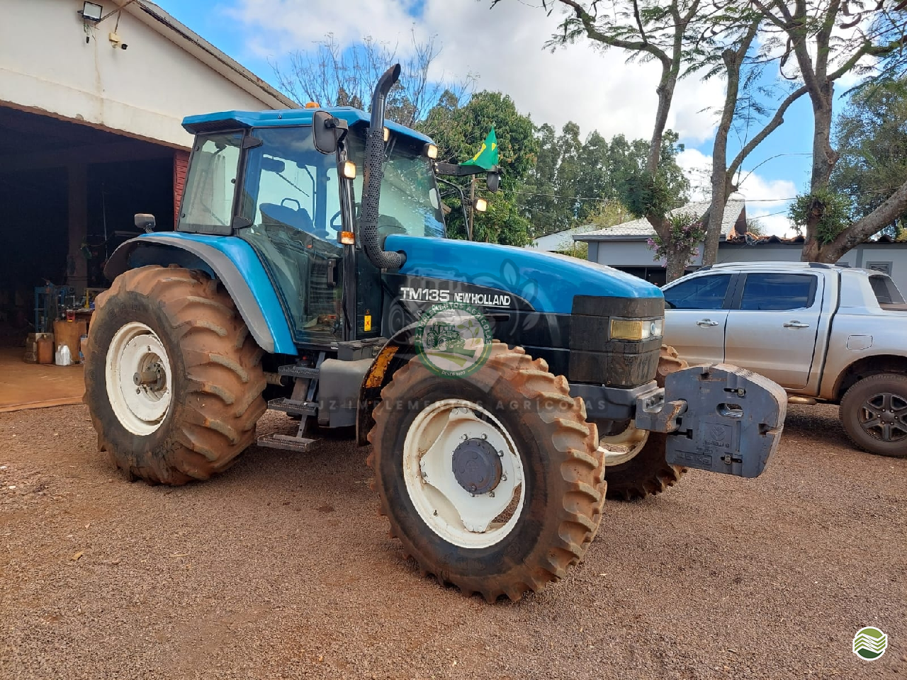TRATOR NEW HOLLAND NEW TM 135 Tração 4x4 JZ Implementos Agrícolas TOLEDO PARANÁ PR